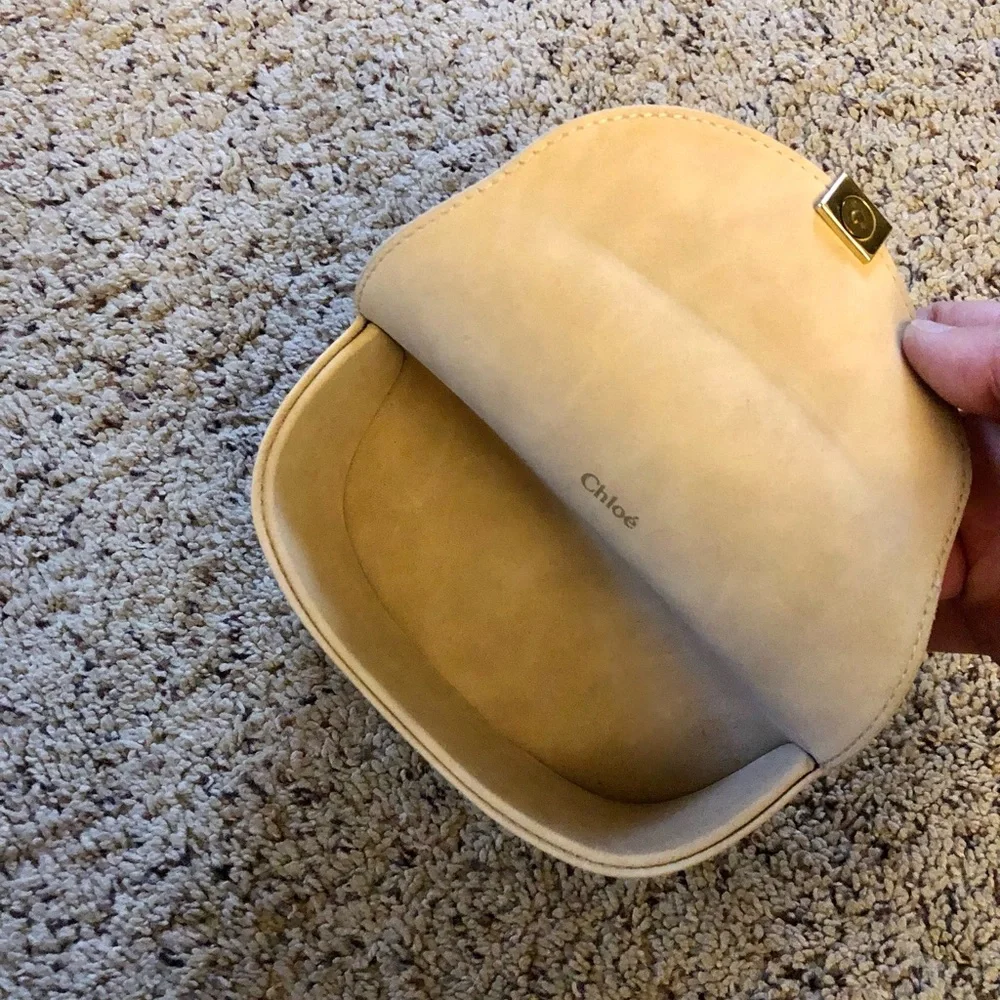 Designer Sunglass Cases and Cloths - Picture 3 of 10